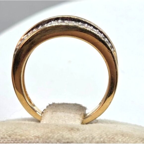 Gold Plated Ring With Pink Stones & Cubic Zirconia Accents Size 6 - Picture 2 of 5